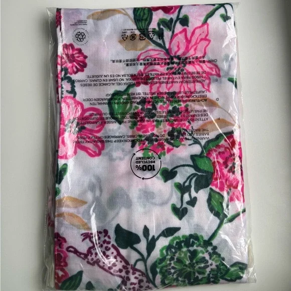 Brand New Lilly Pulitzer Resort Scarf Coconut Safari Sanctuary Engineered Scarf